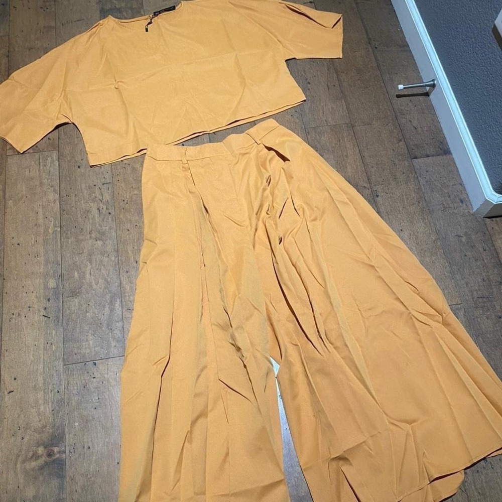 Zanzea yellow set with wide leg and tie waist Size xl